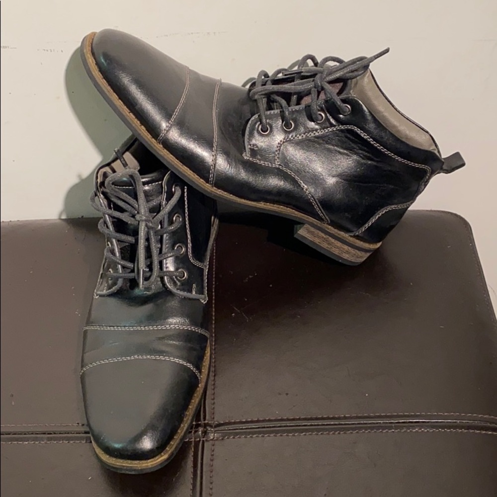 Steve Madden Black Leather Shoe